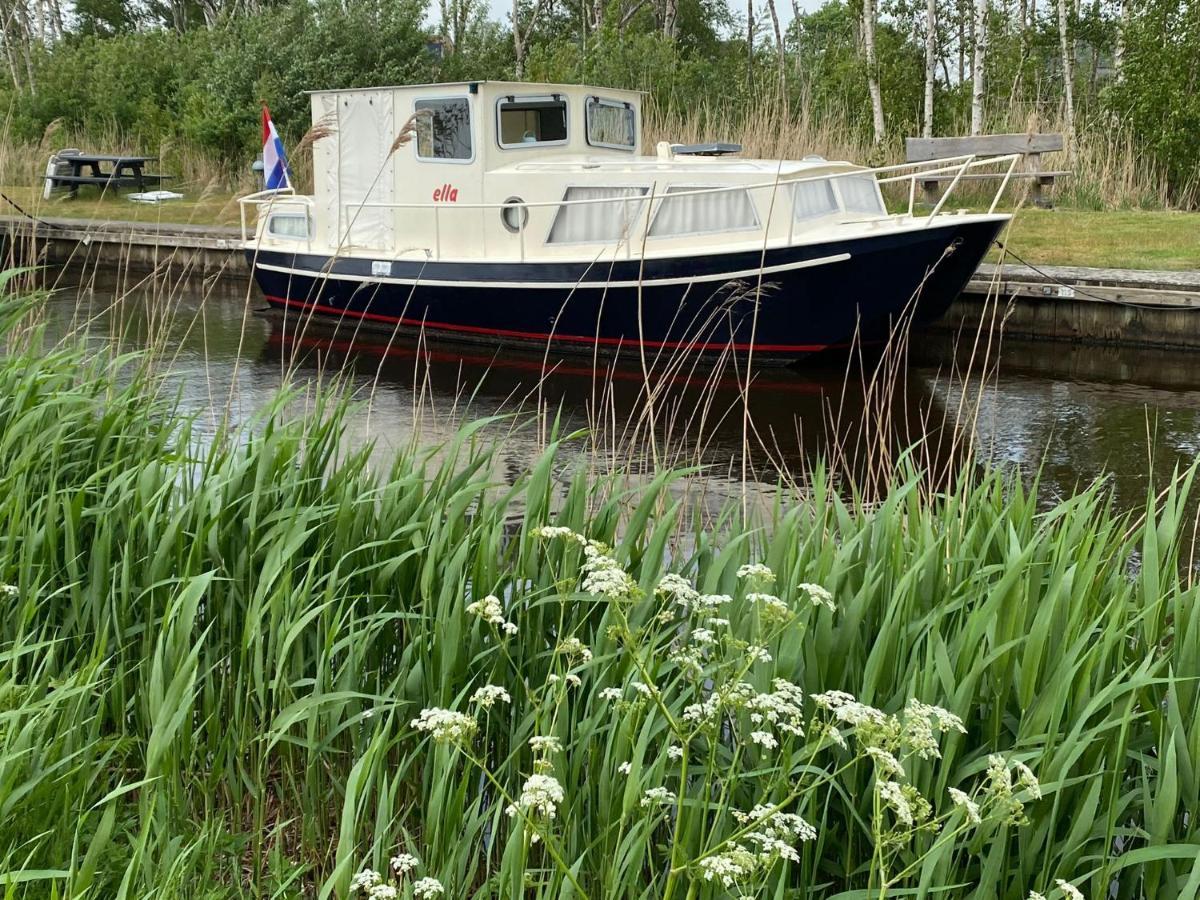 Boat Ella - Kamperen Op Het Water -Niet Om Mee Te Varen -Read Host Profile-Lees Hostprofiel Jutrijp Exterior photo